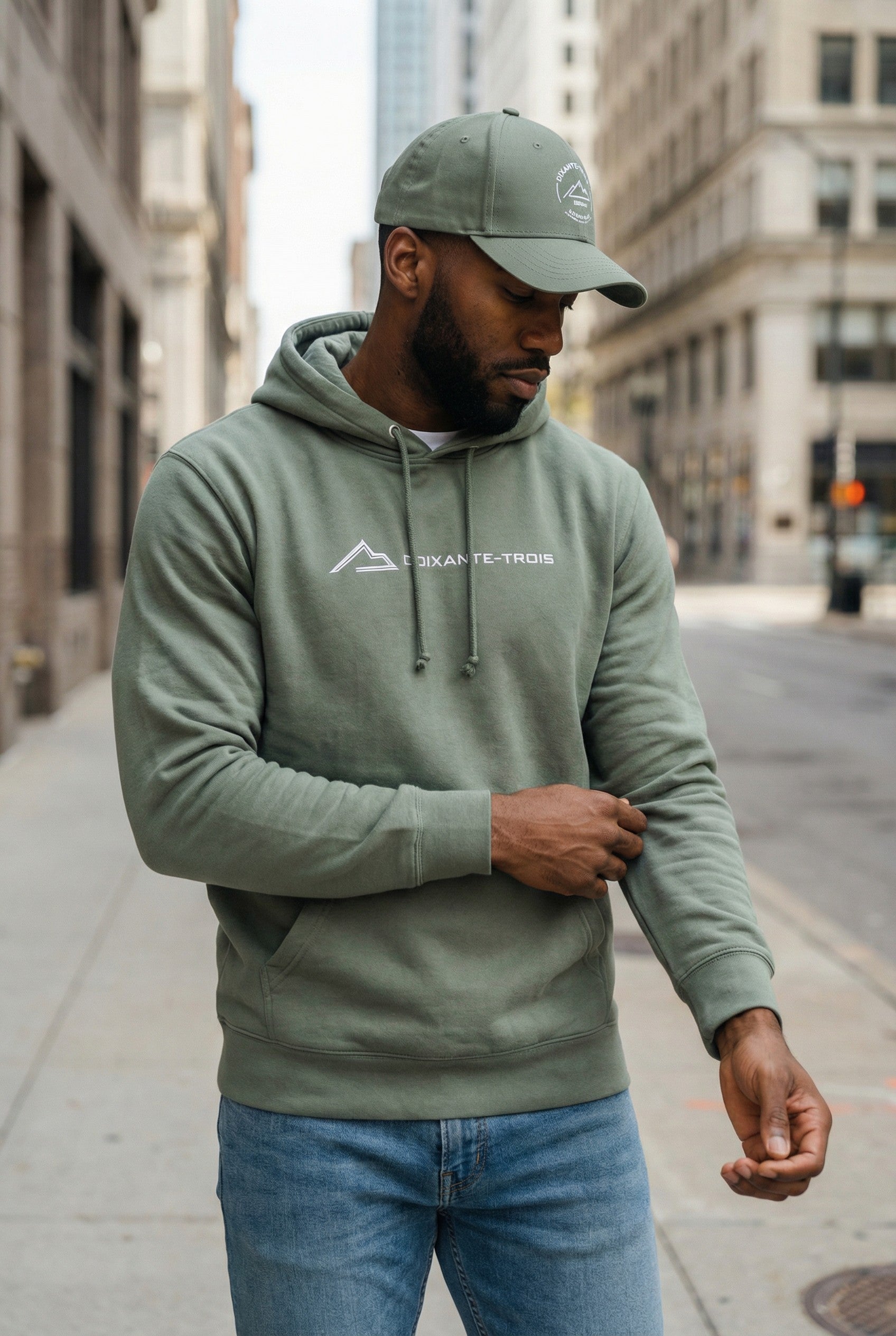 Sweat à capuche Soixante-Trois design standard ligne